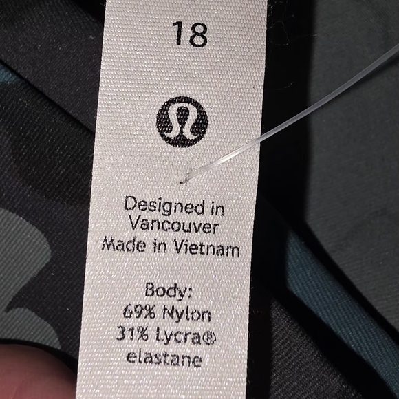 lululemon athletica Camouflage Leggings (YLEG9) - Picture 6 of 10